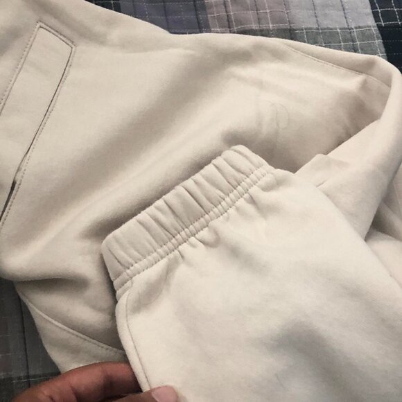 Cream Nike sweatpants with elastic waistband - Picture 5 of 6